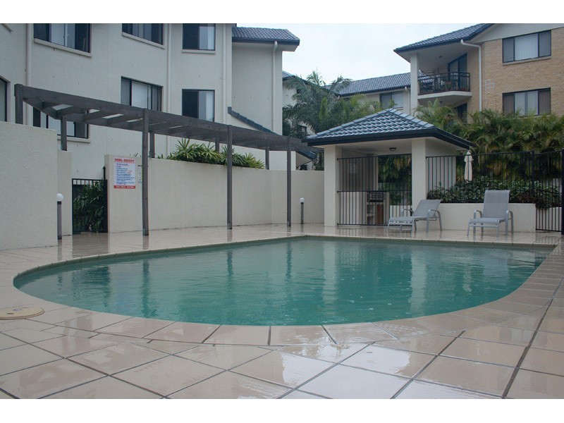 1/138 High Street, Southport QLD 4215