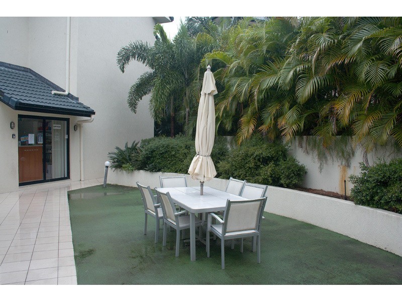 1/138 High Street, Southport QLD 4215