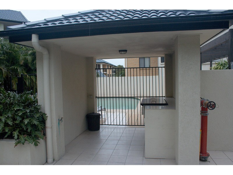 1/138 High Street, Southport QLD 4215