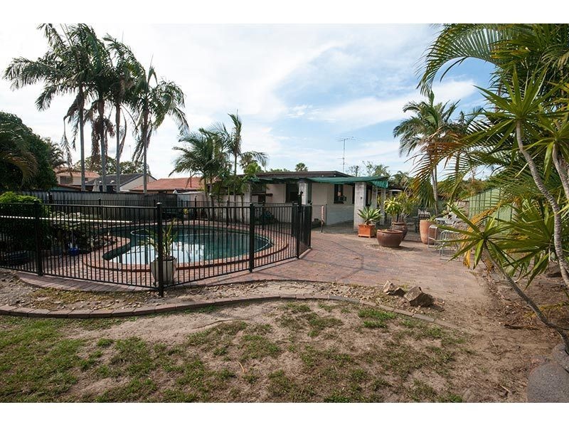 7 Sacha Place, Carrara QLD 4211
