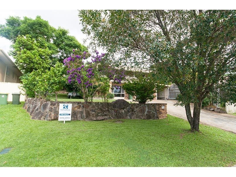 28 Armstrong Way, Highland Park QLD 4211