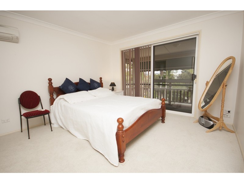 28 Armstrong Way, Highland Park QLD 4211