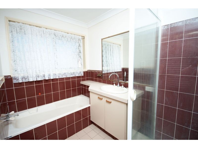 28 Armstrong Way, Highland Park QLD 4211