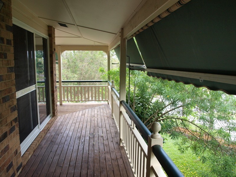 28 Armstrong Way, Highland Park QLD 4211