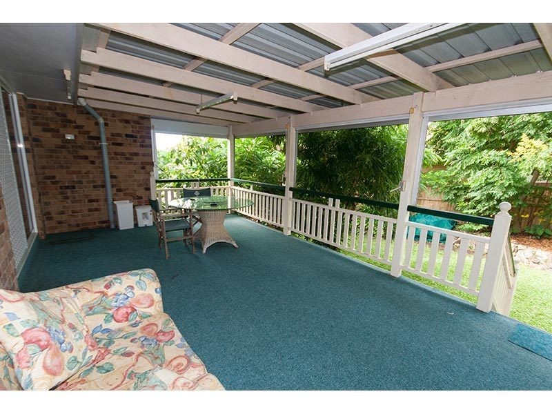 28 Armstrong Way, Highland Park QLD 4211