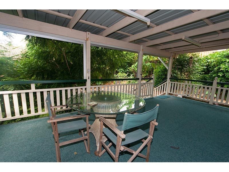 28 Armstrong Way, Highland Park QLD 4211