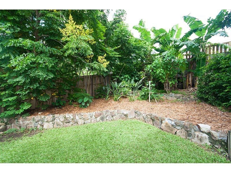 28 Armstrong Way, Highland Park QLD 4211