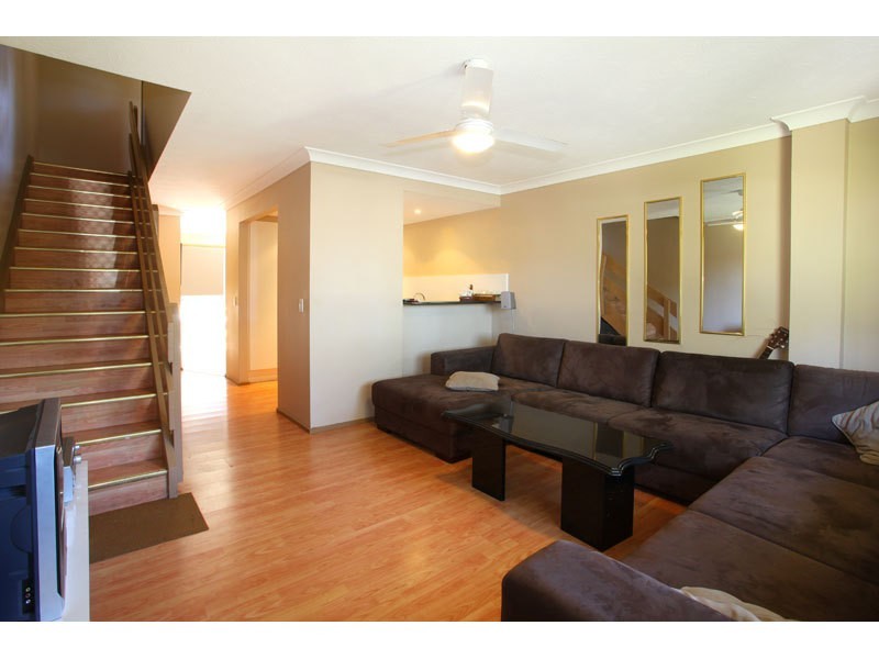 2/17 Martin Street, Nerang QLD 4211