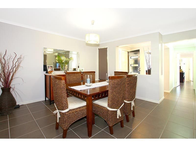 5 Lookout Place, Mount Nathan QLD 4211