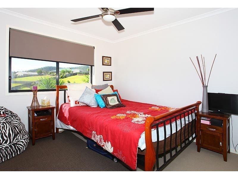 5 Lookout Place, Mount Nathan QLD 4211