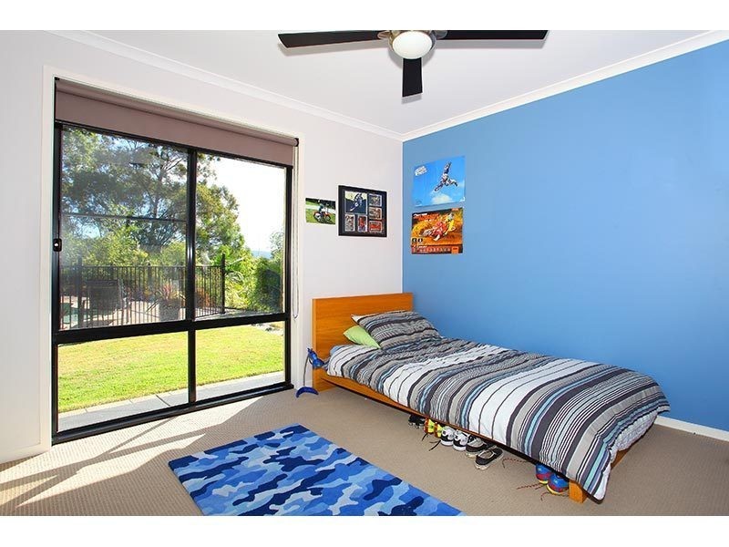 5 Lookout Place, Mount Nathan QLD 4211