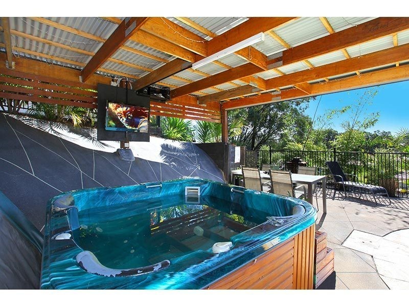 5 Lookout Place, Mount Nathan QLD 4211