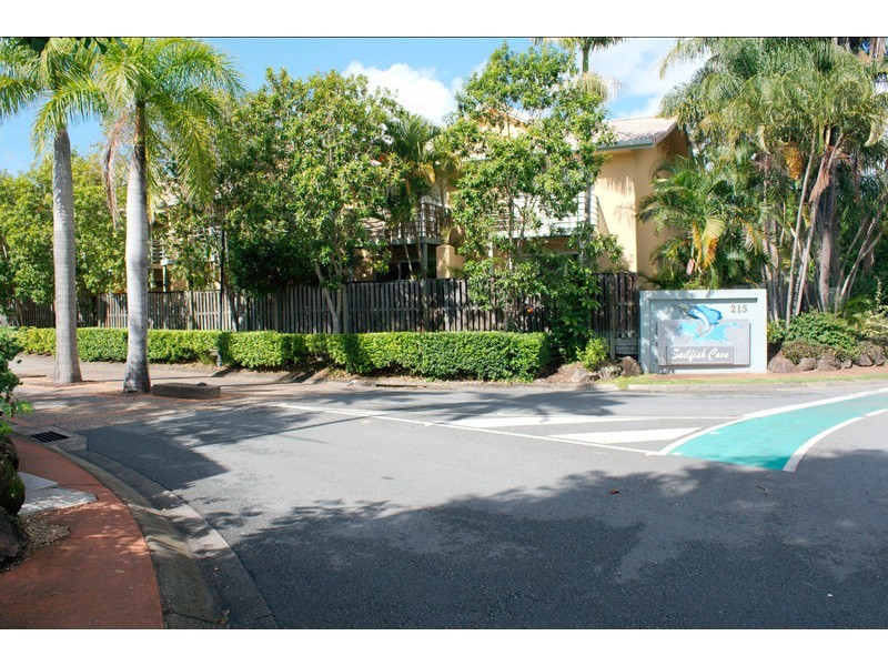 6/215 Cottesloe Drive, Mermaid Waters QLD 4218