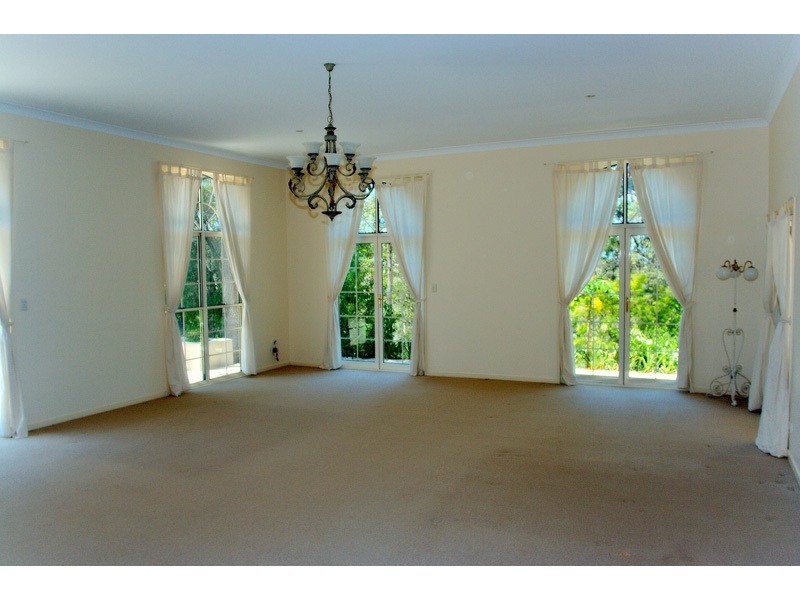 134 Crane Crescent, Nerang QLD 4211