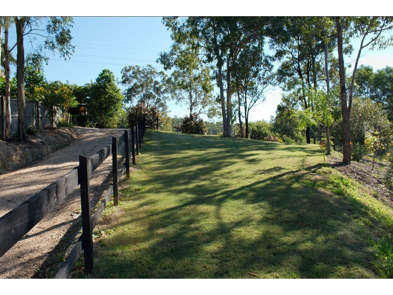 134 Crane Crescent, Nerang QLD 4211