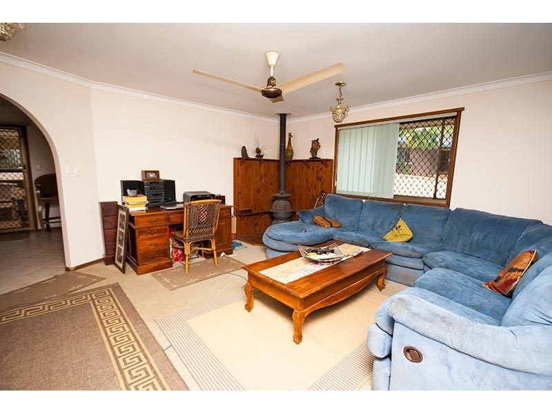 6 Lobban Court, Highland Park QLD 4211