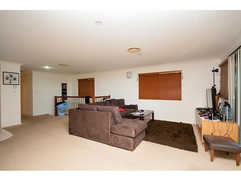 24/2 Ridgeline Way, Highland Park QLD 4211