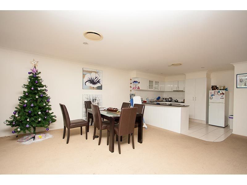 24/2 Ridgeline Way, Highland Park QLD 4211