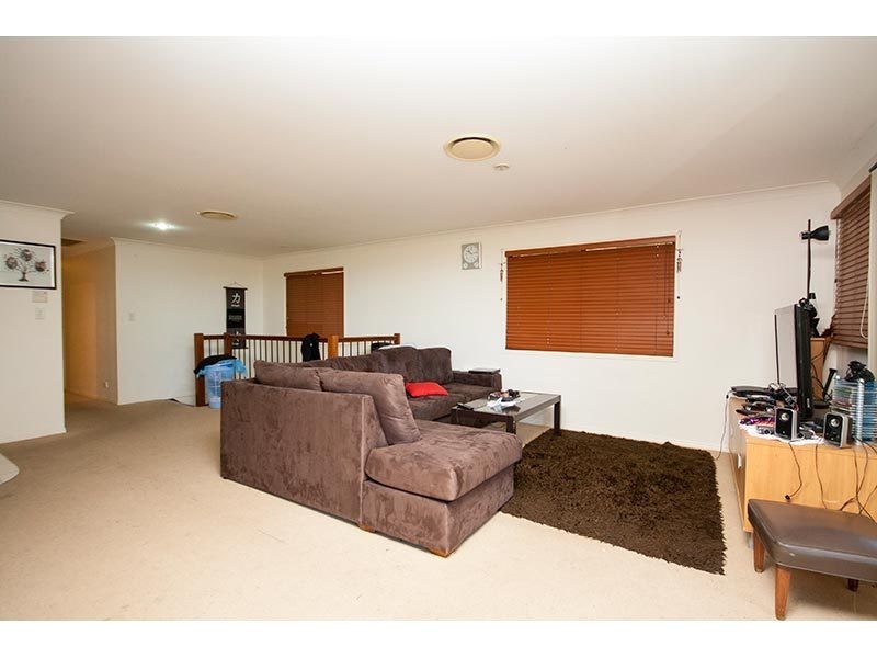 24/2 Ridgeline Way, Highland Park QLD 4211