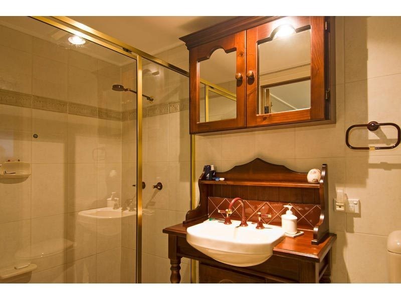 24 Outlook Avenue, Lower Beechmont QLD 4211