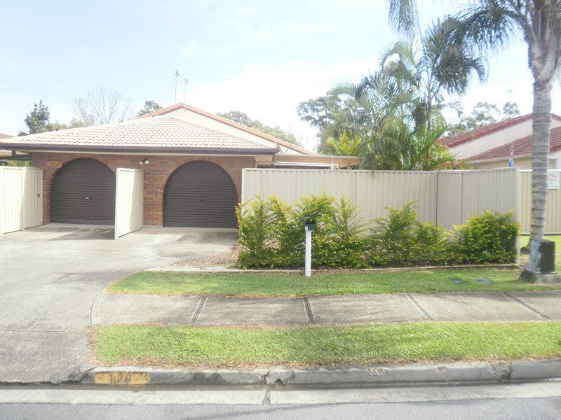 2/120 Kumbari Avenue, Labrador QLD 4215