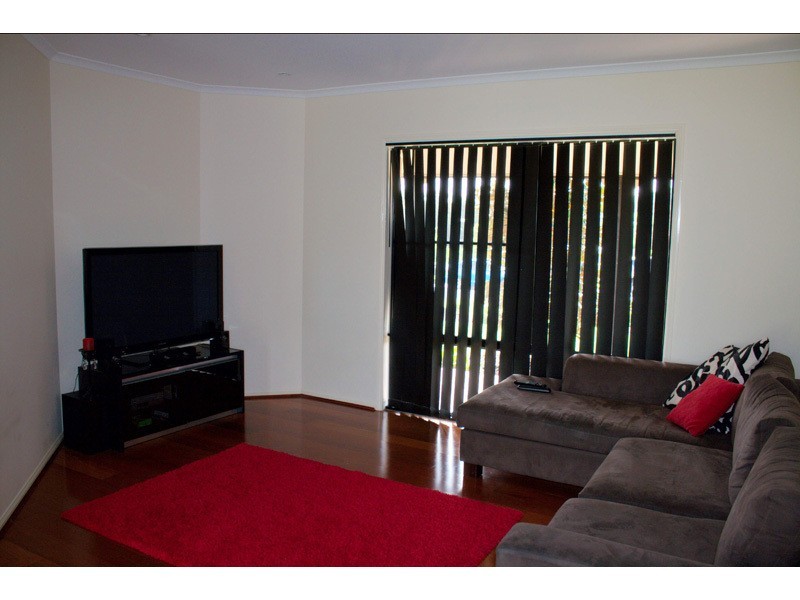 6 Lookout Place, Mount Nathan QLD 4211