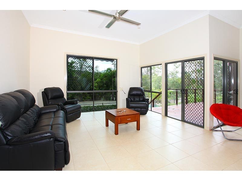 11 Lookout Place, Mount Nathan QLD 4211