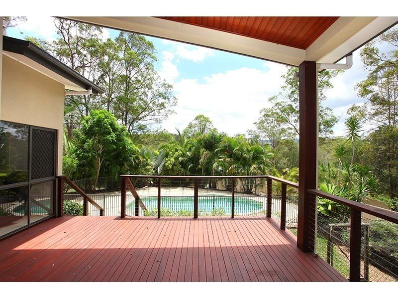 11 Lookout Place, Mount Nathan QLD 4211