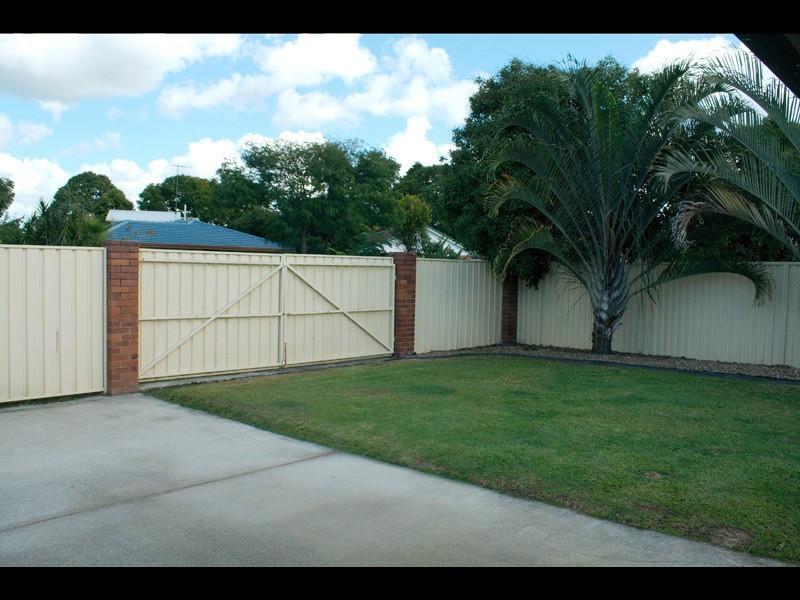 4 Nerang River Drive, Nerang QLD 4211
