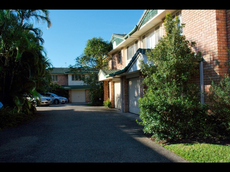 4/97 Pohlman Street, Southport QLD 4215