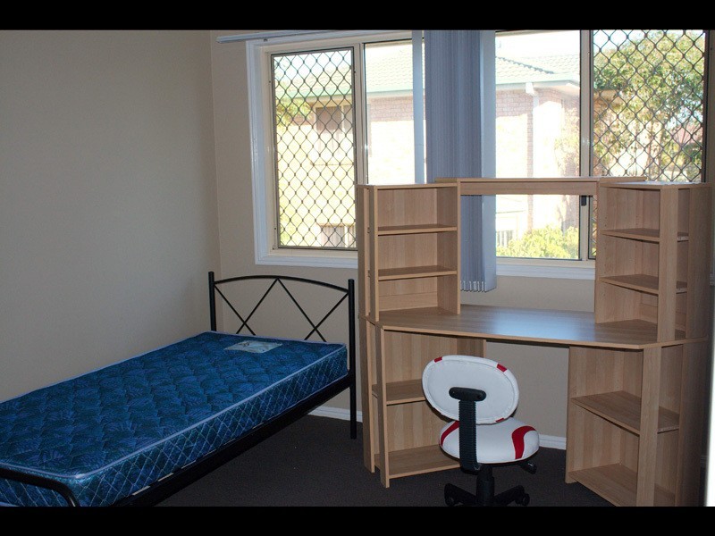 4/97 Pohlman Street, Southport QLD 4215