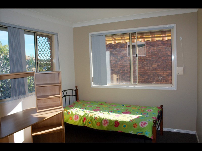 4/97 Pohlman Street, Southport QLD 4215