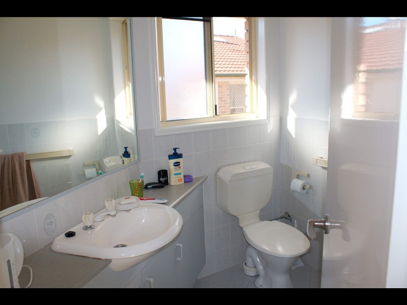 4/97 Pohlman Street, Southport QLD 4215