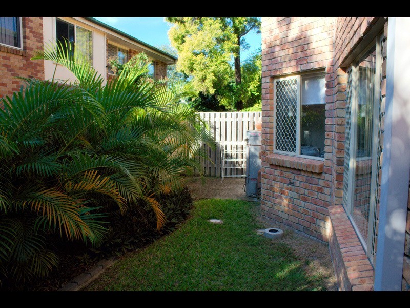 4/97 Pohlman Street, Southport QLD 4215