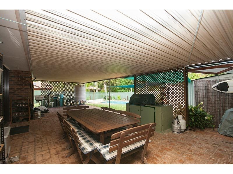 31 Kenneth Drive, Highland Park QLD 4211