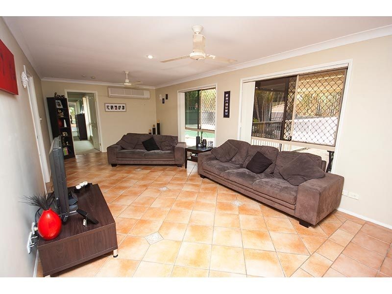 5 Yarandin Court, Worongary QLD 4213
