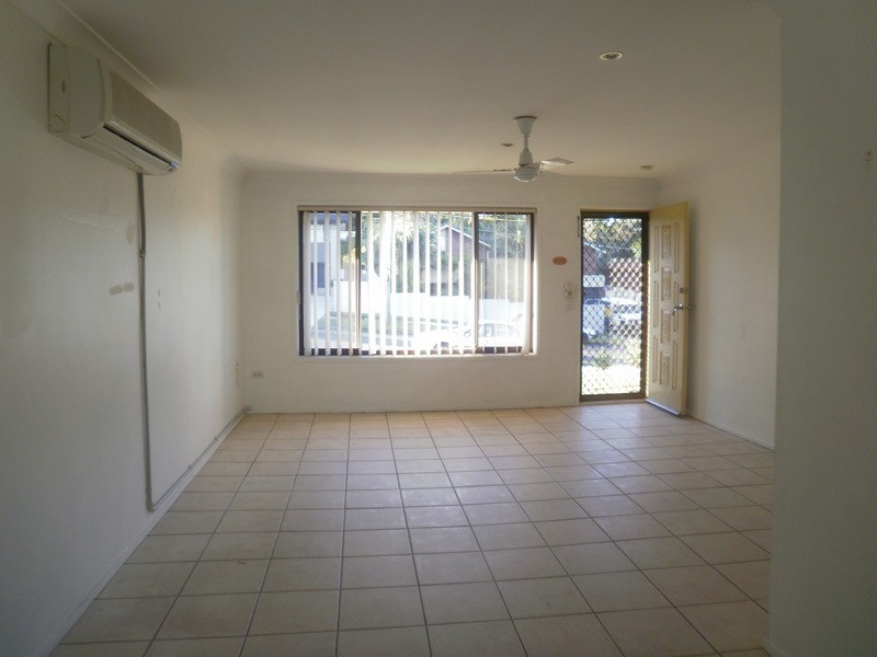 4 Wentworth Avenue, Molendinar QLD 4214