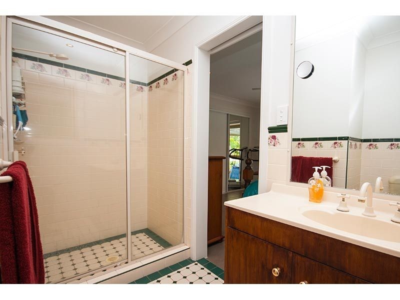 10 Birdlife Court, Nerang QLD 4211