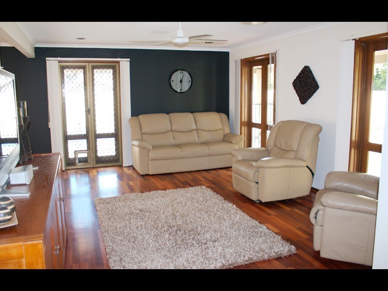 4 Nerang River Drive, Nerang QLD 4211