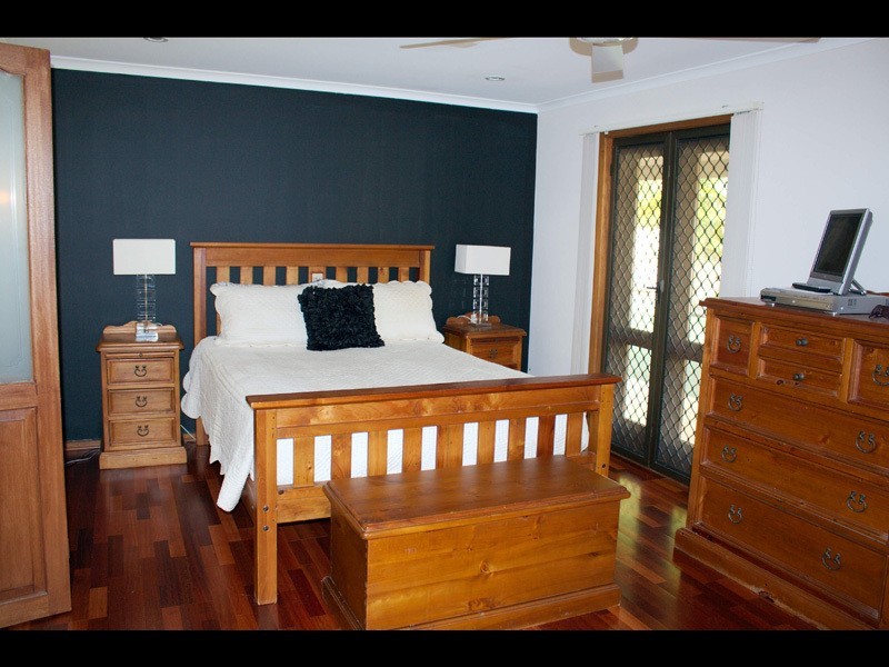 4 Nerang River Drive, Nerang QLD 4211