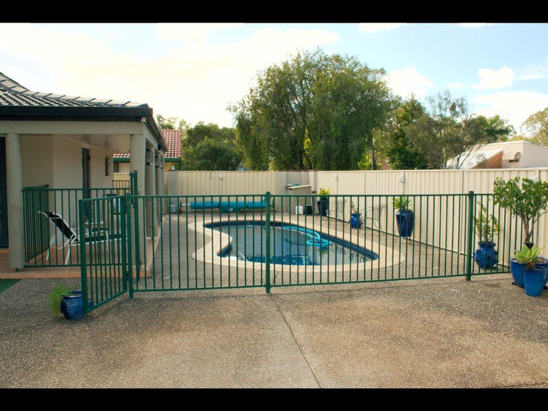 4 Nerang River Drive, Nerang QLD 4211