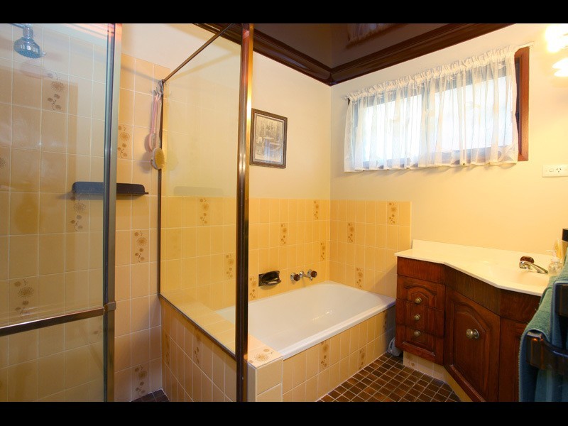 1 Tomanbil Terrace, Ashmore QLD 4214