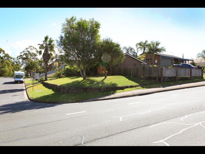 1 Tomanbil Terrace, Ashmore QLD 4214
