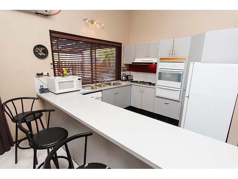 10 Buring Court, Highland Park QLD 4211