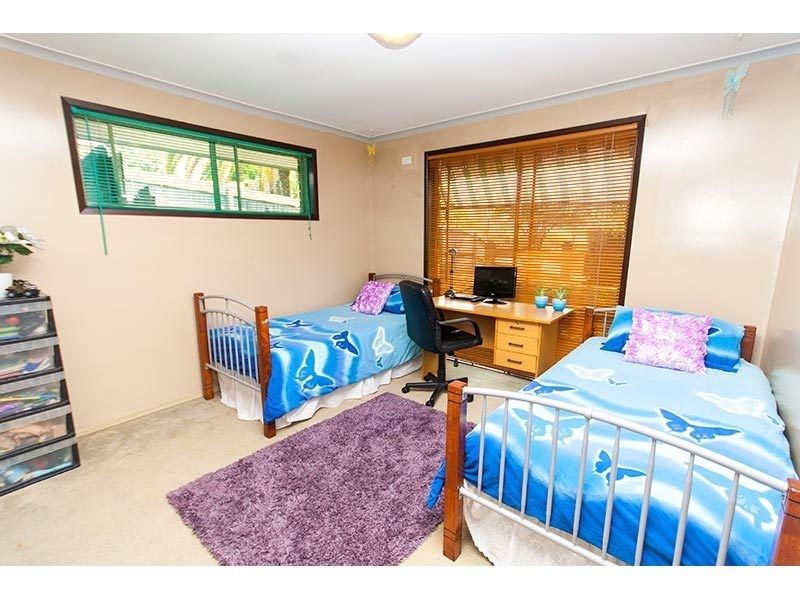 10 Buring Court, Highland Park QLD 4211