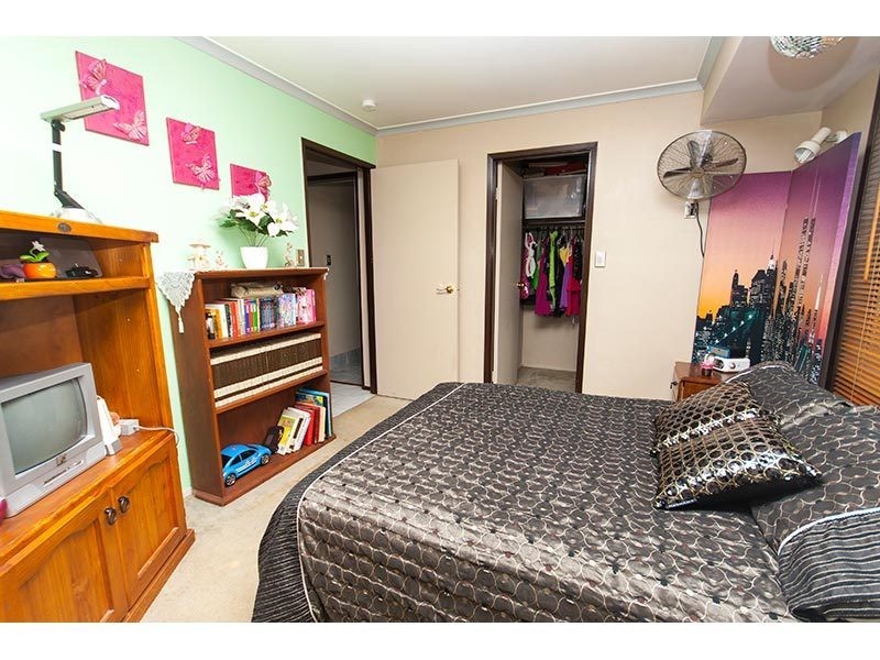 10 Buring Court, Highland Park QLD 4211