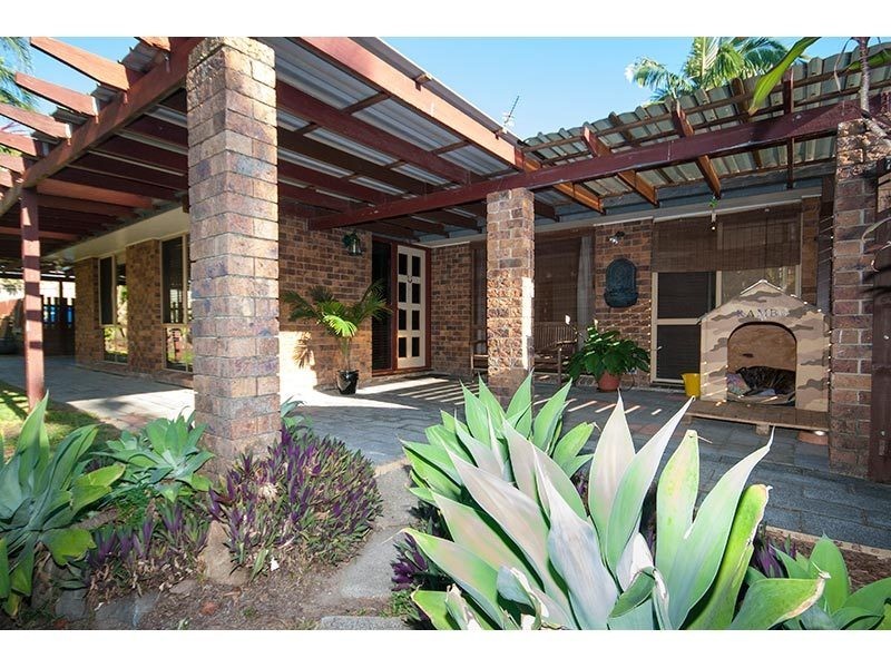 10 Buring Court, Highland Park QLD 4211