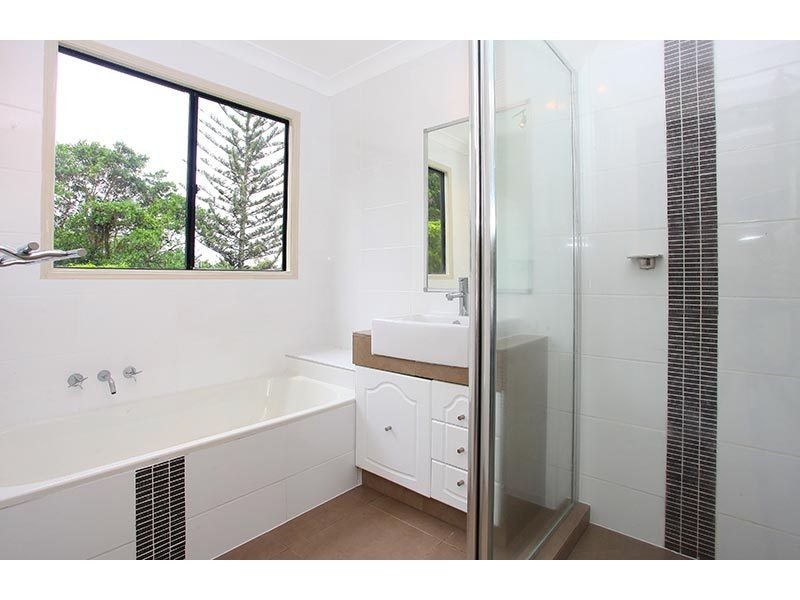 52 Tarlington Road, Lower Beechmont QLD 4211