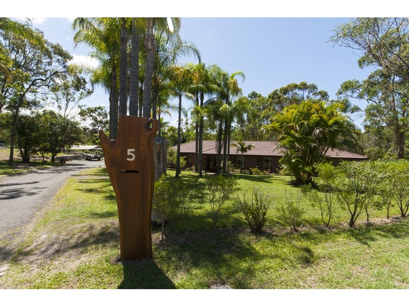 5 Carnation Way, Gaven QLD 4211