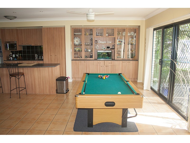 17 Govett Street, Pacific Pines QLD 4211